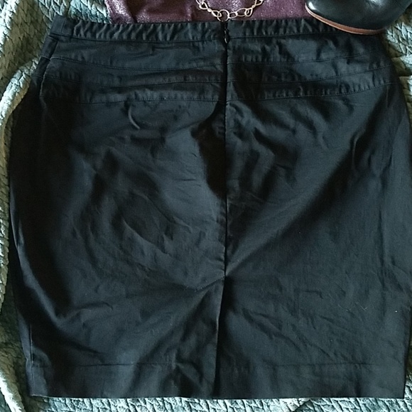 Body by Victoria Black Skirt - Picture 2 of 4